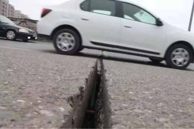 Köprüdeki Çatlaklar İçin 'Bakım' Uyarısı