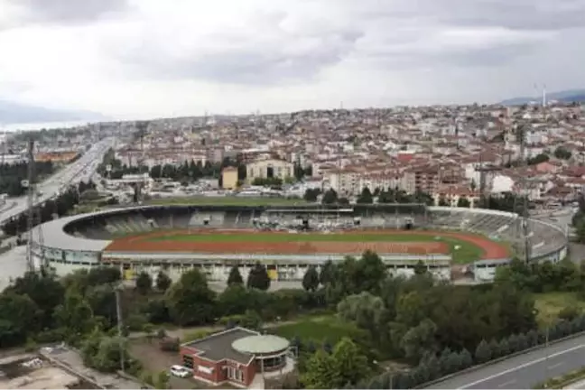 İsmetpaşa Stadyumu'nun Yıkımına Başlandı