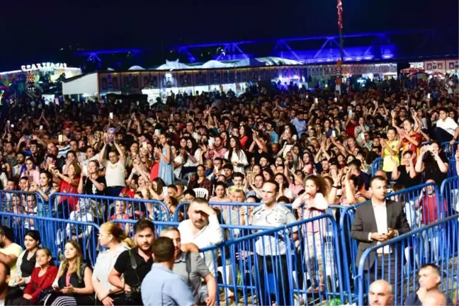 Başkan Sözlü, Karaisalı'da Vatandaşlarla İftar Yaptı