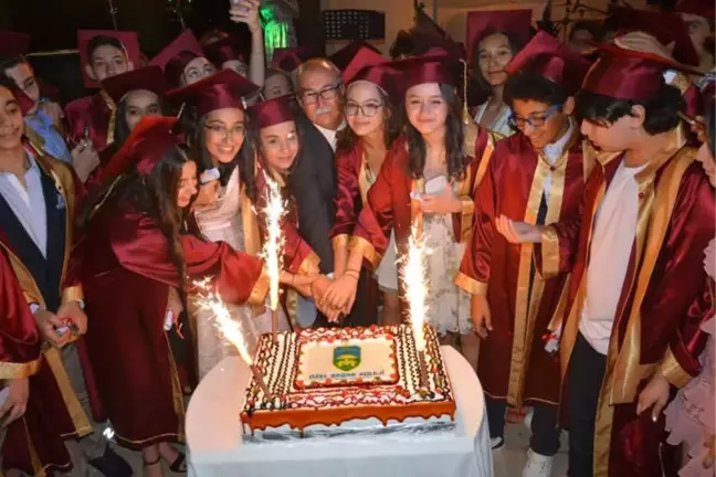Başak Koleji'nde Mezuniyet Sevinci