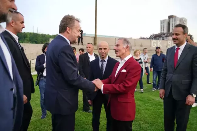 Bosna Hersek Cumhurbaşkanı İzzetbegoviç: