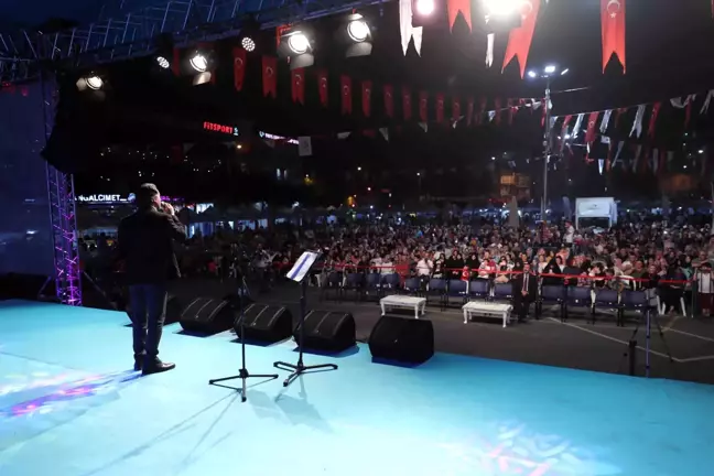 Eşref Ziya Terzi Konseri Bağcılarlılar'ı Mest Etti