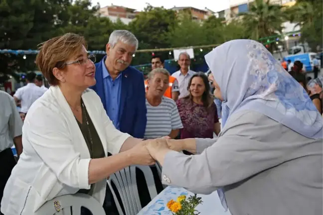 Konak'ın İftar Sofraları Devam Ediyor