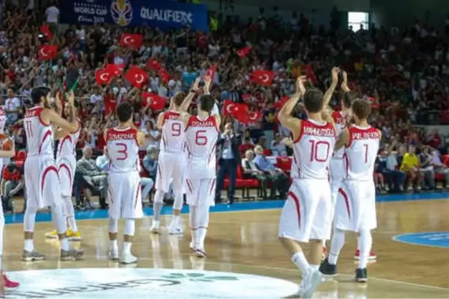 Türkiye - İsveç: 77-52
