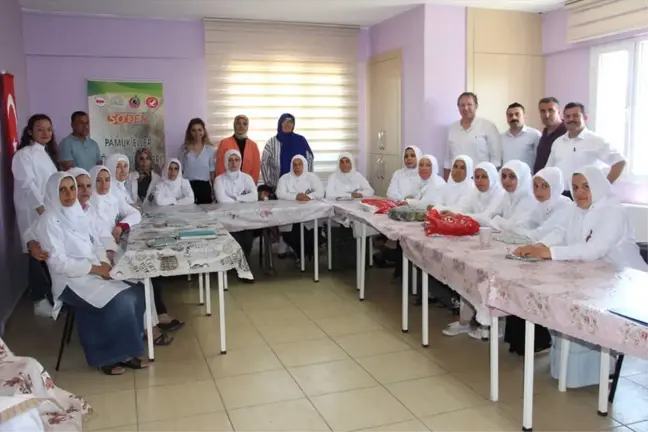 Altınözü'nde Kadınlar En Güzel Turşu İçin Yarıştı