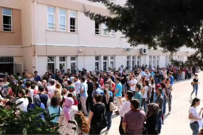 Zabıt Katibi Adayları, 'Klavye' Sınavında Yarıştı