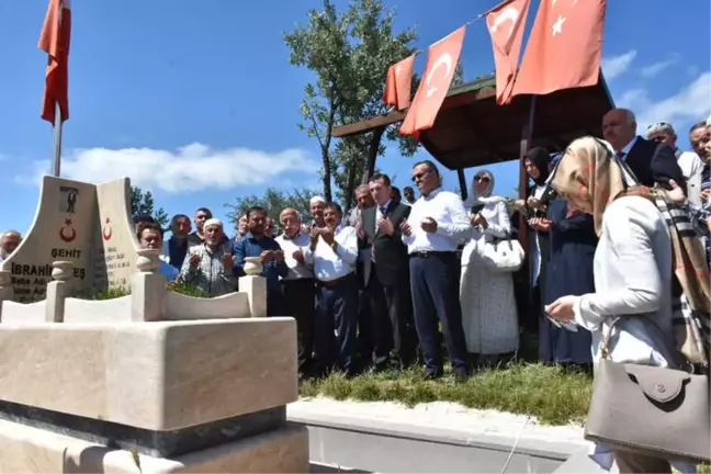 15 Temmuz Şehidi İbrahim Ateş'in Kabri ve Ailesi Ziyaret Edildi