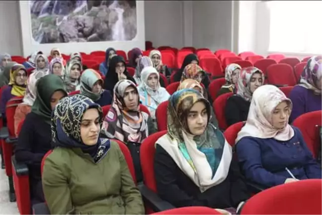Kur'an Kursu Öğreticilerine Mesleki Eğitim Kursu