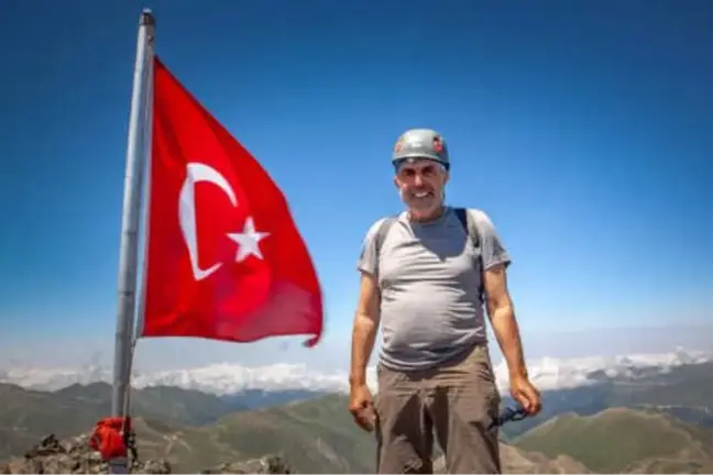 69 Yaşında Kaçkar Dağı'nın Zirvesine Tırmandı