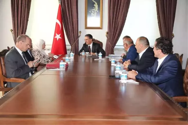 Vali Topaca, Hayırsever Ülkü Ulusoy ile Okul Protokolü İmzaladı