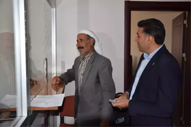 Maaşlarını Devlete Bağışladılar