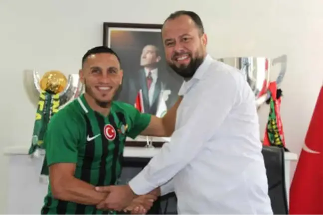 Akhisarspor Regattin ile İmzaladı