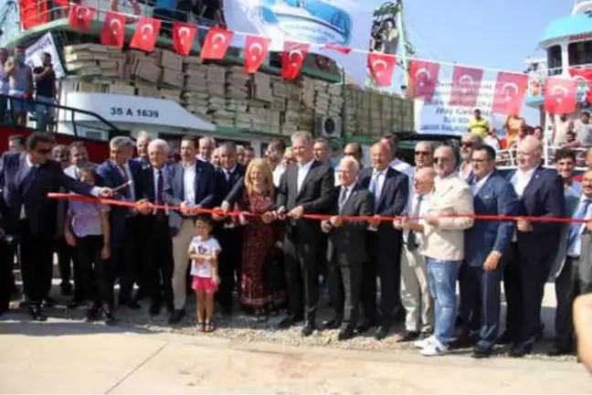 İzmir'de Balıkçılık Sezonu İçin Açılış Töreni Düzenlendi