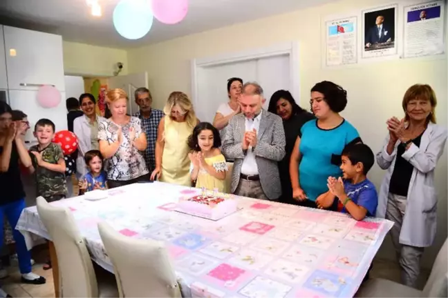 Minik Melek'e Sürpriz Doğum Günü