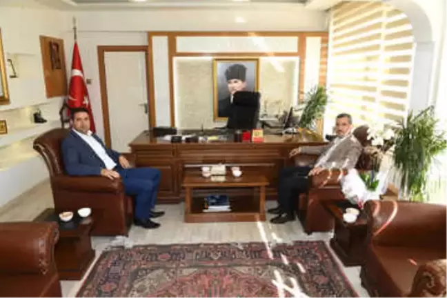 Başkan Çınar, Yeni Kaymakam Gülenç'e 'HAYIRLI Olsun' Ziyaretinde Bulundu