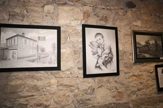 Urla'da Yaşayan Ressamlar Resimlerini Sergiledi