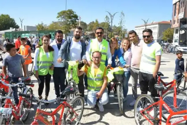 Kırşehir'de Bisiklet Etkinliğine Yüzlerce Vatandaş Katıldı