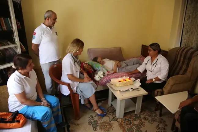 Asırlık Nineye