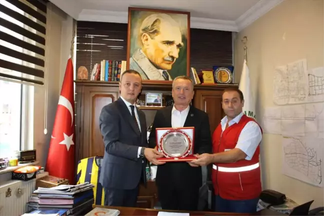 Kızılay'dan Başkan Kantarcı'ya Teşekkür Plaketi
