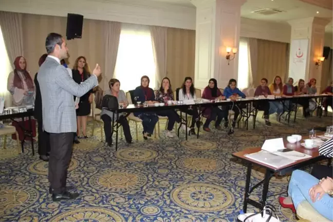 Van'da 'Anne Sütü Emzirme Danışmanlığı ve Ulusal Değerlendirme' Eğitimi