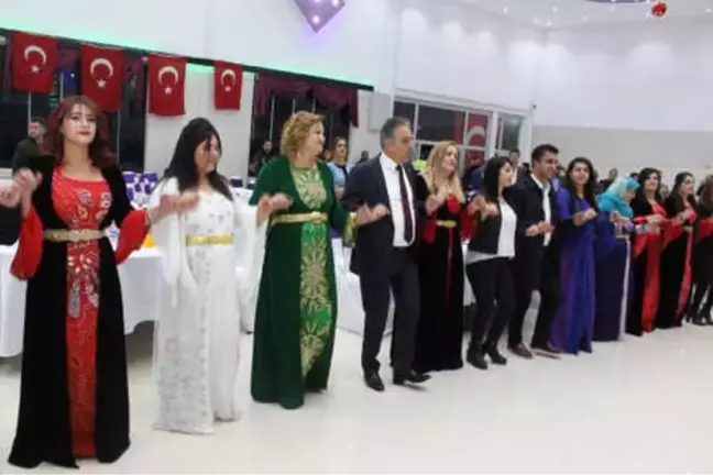 Vali Toprak'a Davul- Zurnalı Uğurlama