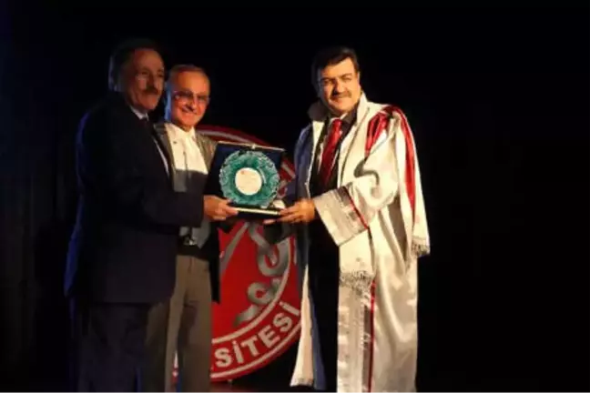 İyyü'de Yeni Akademik Yıl Prof. Dr. Karatepe'nin İlk Dersiyle Başladı