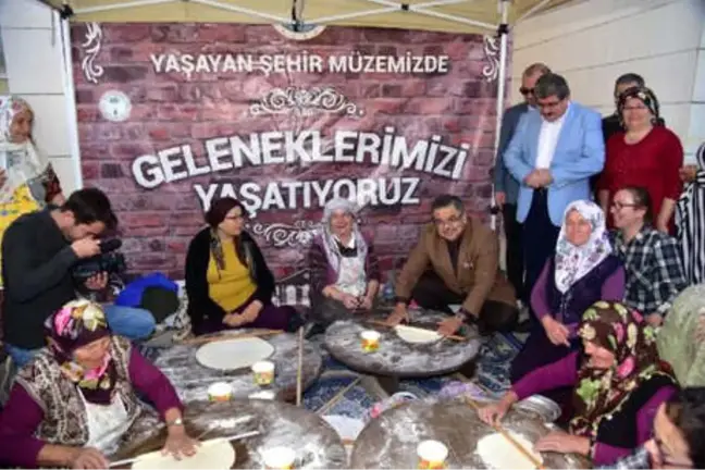 Ak Partili Yağcı, Kadınlarla Birlikte Yufka Açtı
