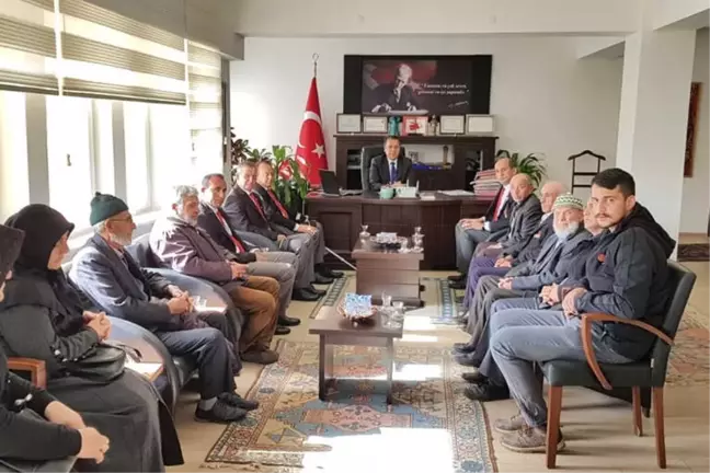 Şehit Aileleri ve Gazilerden Kaymakamı Kapankaya'ya Hayırlı Olsun Ziyareti