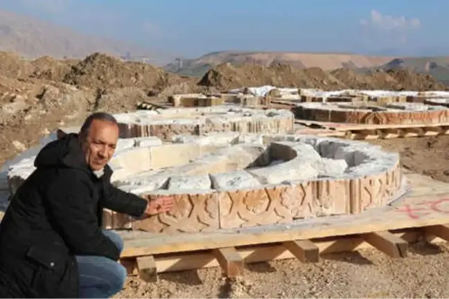 Hasankeyf'teki 2 Minarenin Taşları Tek Tek Sökülüyor