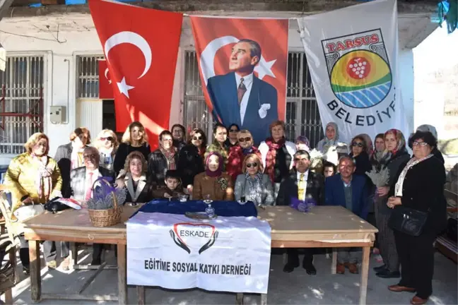Tarsus'ta Kadınlara Lavanta Fidesi Dağıtıldı