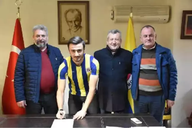 Menemenspor'da 2 İçeri 2 Dışarı