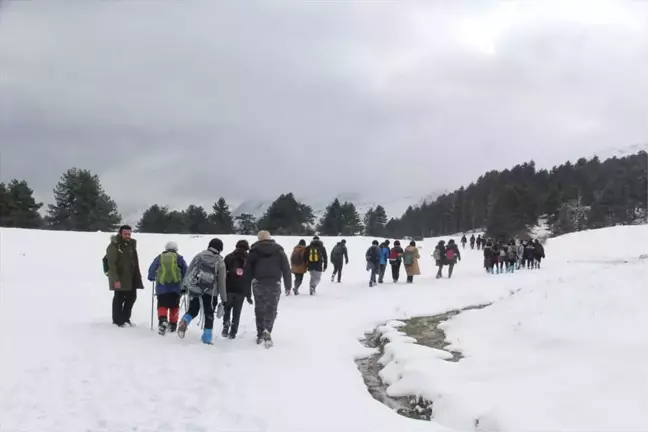 Beyşehir'de Karda Doğa Yürüyüşü