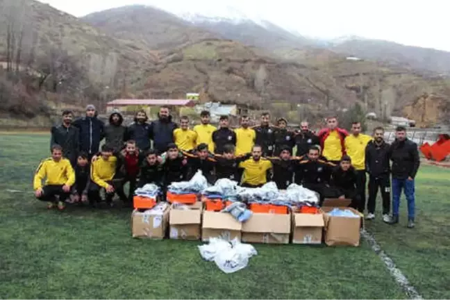 Şemdinli Gücü Futbol Takımı'na Forma ve Krampon Desteği