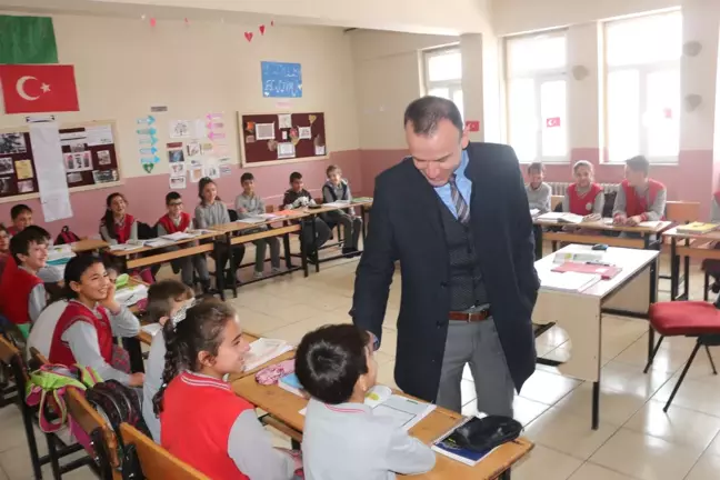 Ağrı Milli Eğitim Müdürü Tekin'in Okul Ziyaretleri