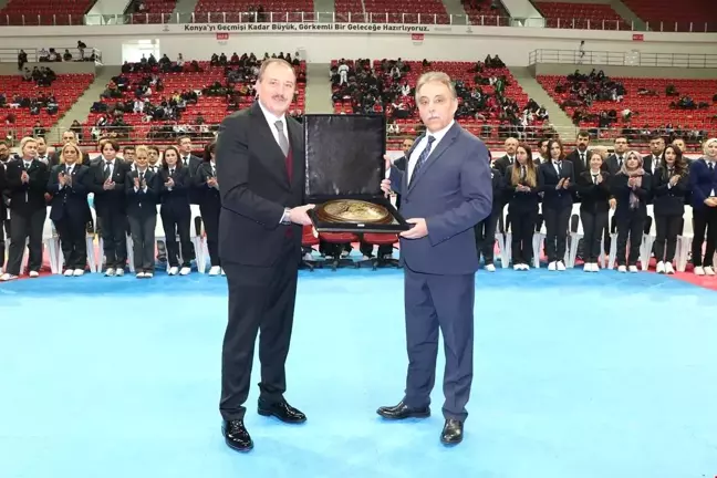 Vali Toprak'tan Genç Sporculara Ziyaret