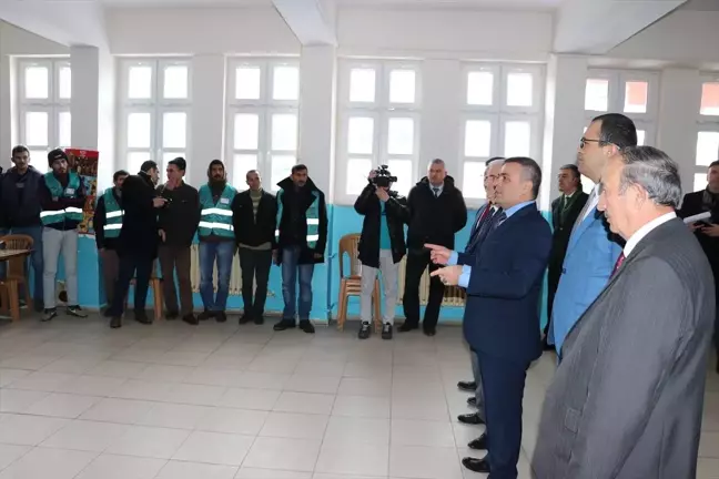 Karaman'da Hükümlüler Okulları Onarıyor