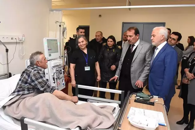 AK Parti Mkyk Üyesi Karacan'dan Şehir Hastanesine Ziyaret