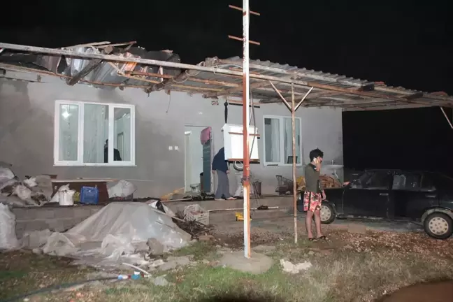 Antalya'da Selde Mahsur Kalan 20 Kişi Kurtarıldı