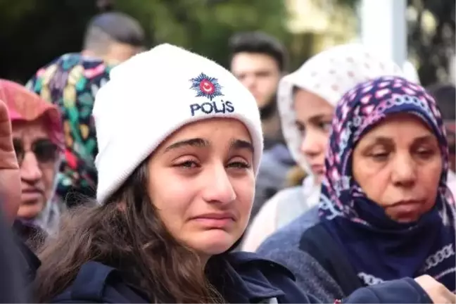 Polis Memurunun Cenazesinde Kızı Zehra'nın Sözleri Yürekleri Burktu