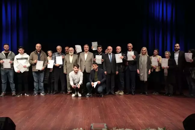 Sarıyer'de 22 Hak Sahibi Tapularına Kavuştu