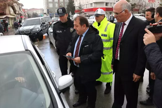 Kaymakam Özdemir Yayalar İçin Trafik Uygulamasına Katıldı