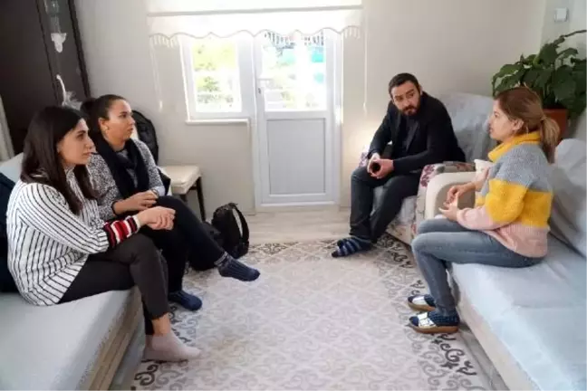 Beyin Kanamasından Ölen 'Murat Efe'nin Annesine Avukatlardan Destek