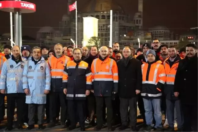 İbb'nin Yol Bakım Çalışmaları 7/24 Devam Ediyor