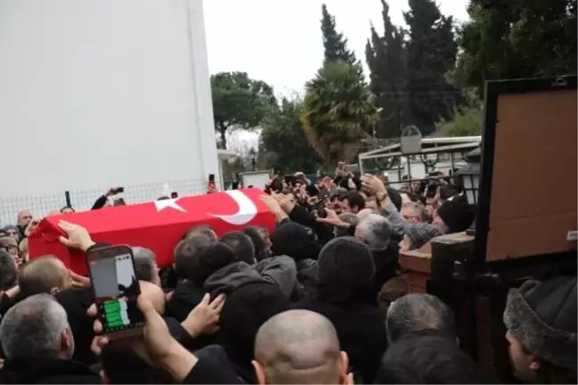 Ozan Arif'in Cenazesi Evine Getirilip, Helallik Alındı