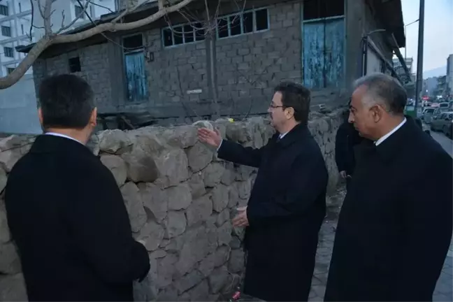 Iğdır'da Metruk Binalar İncelendi