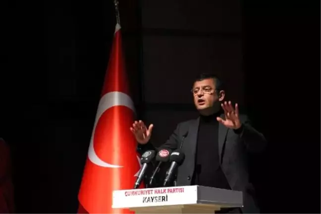 CHP'li Özel, Kayseri'de Aday Tanıtım Toplantısına Katıldı