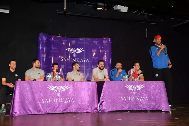 Büyükşehir Erkek Voleybol Takımı ile Keyifli Buluşma