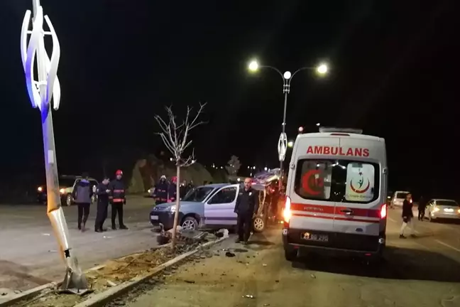 Elazığ'da Trafik Kazası: 5 Yaralı