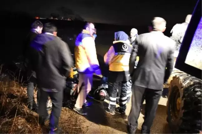 Bursa'da Otomobil Babasultan Barajına Düştü: 2 Ölü, 3 Yaralı (2) - Yeniden
