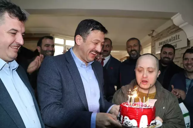 Kınık'ta Hamza Dağ'a Doğum Günü Sürprizi